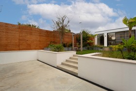 Flos - Modern family home minimalistic london driveway extension concrete flooring parquet flooring multiple lounge areas - thumbnail