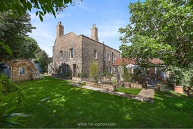 Pissarro - wooden beams fireplace pond landscaped garden rustic art deco gated skylights Georgian outhouses - thumbnail